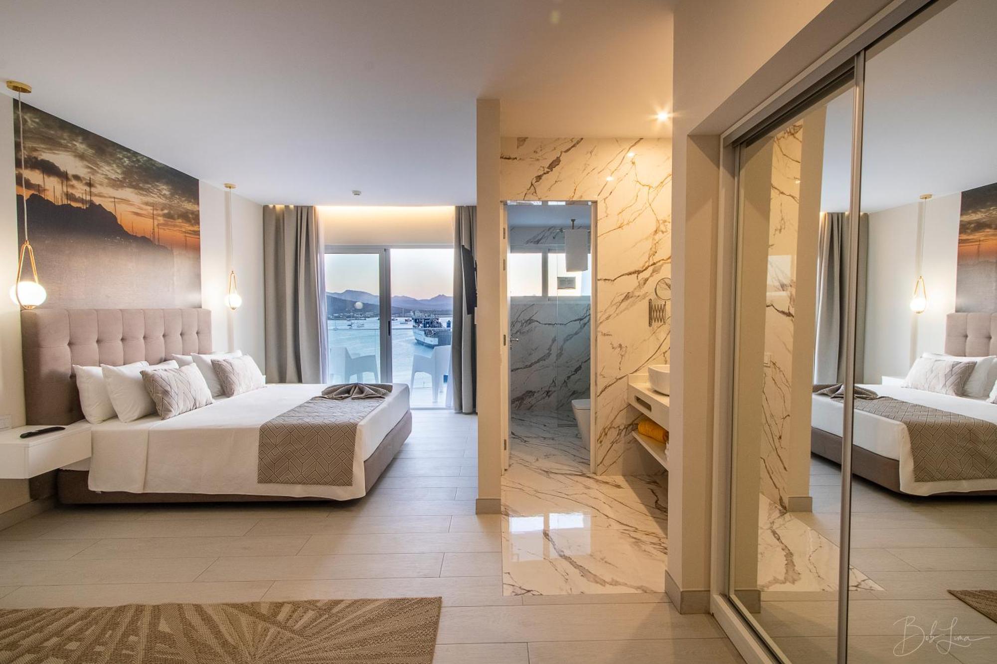 Ouril Hotel 4*